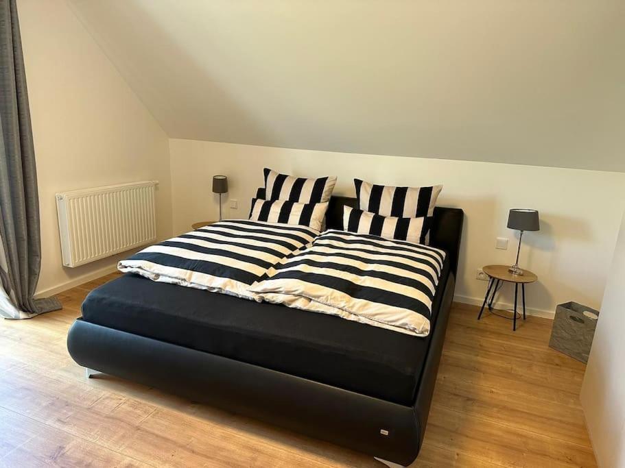 Neuwertige Gemuetliche Wohnung Rieden  Esterno foto